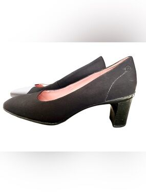 Rockport Women’s Pumps | Size 8 | Chunky 2.25” Heel | Like New Soles | Black